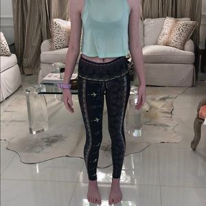 Teeki Leggings Size S